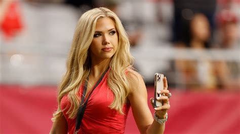 Chiefs Heiress Gracie Hunt Is Straight Fire In All Red Pre Super Bowl Look