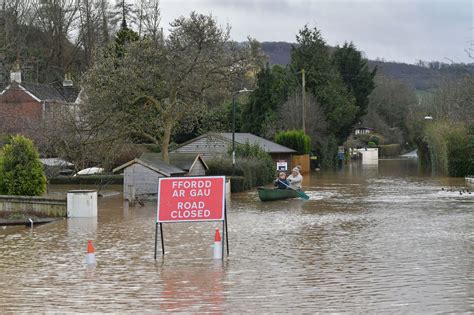 Monmouth Flooding In Pictures Mountain Rescue Called To Evacuate