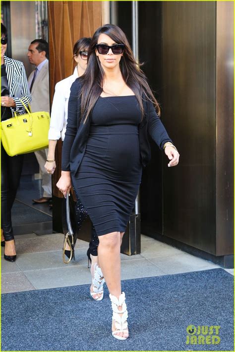 Kim Kardashian Pregnant Baby Bumpin In The Big Apple Photo 2855712