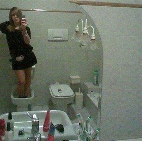 she must not be having a good is listed or ranked 40 on the list the 100 biggest selfie fails