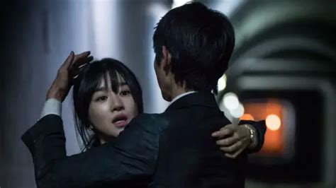 Lee Joon Gi Protects Seo Ye Ji In Recent “lawless Lawyer” Stills Jazminemedia