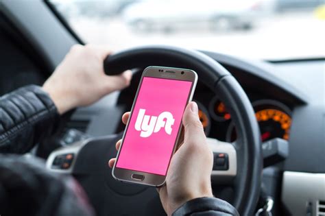 Lyft unveils ride-hailing prices for Metro Vancouver passengers ...