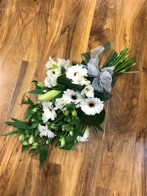 jo beth floral design beautiful bespoke funeral flowers derby