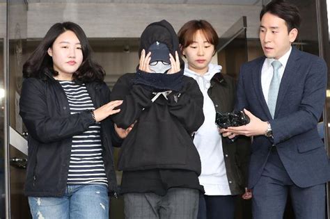 Female Model Given Jail Sentence For Leaking Male Colleague S Nude