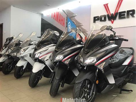 The scooter have large 12.5 liters fuel capacity under the seat. 2018 Modenas Elegan 250, RM12,610 - White Modenas, New ...
