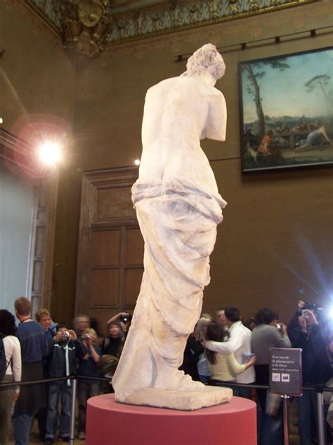 Venus De Milo Back Side The Louvre Venus De Milo Venus