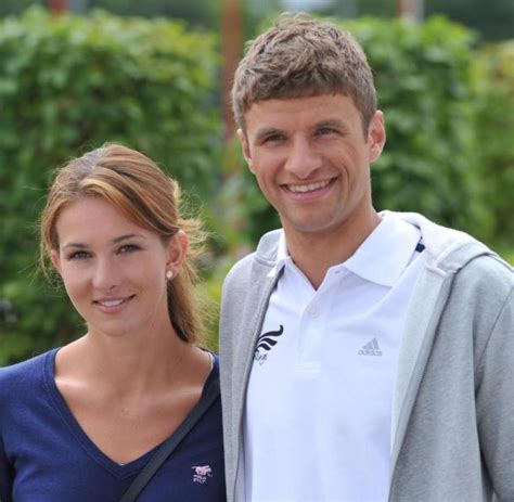 From 2009 at the point when he took his professional bow forward for the bavarians, little has impeded thomas muller's relentless rise to the highest point of the world. Lisa Müller trainiert bei Olympiasiegerin Isabell Werth - WELT