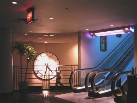 Buildings and structures in lincoln center: AMC Lincoln Square 13 in New York, NY - Cinema Treasures