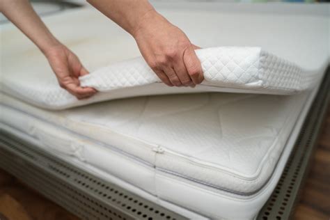 6 Best Wool Mattress Toppers 2022 Reviews And Buying Guide