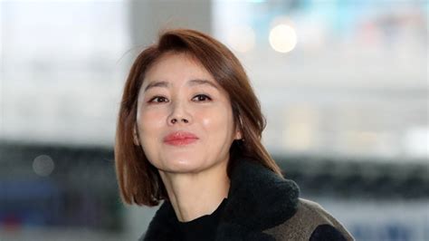May 25, 2021 · 조국 내가 여배우 후원 가세연 김용호 용서 못해 조국 전 법무부 장관이 25일 조 전 장관이 여배우를 후원했다고 주장해 명예 훼손 혐의를 받는 연예기자 출신 유튜버 김용호45씨 재판에 나와 엄벌을 요청했다. 김성령, '조국 여배우' 루머 법적 대응 "사실무근, 선처없다" | SBS ...