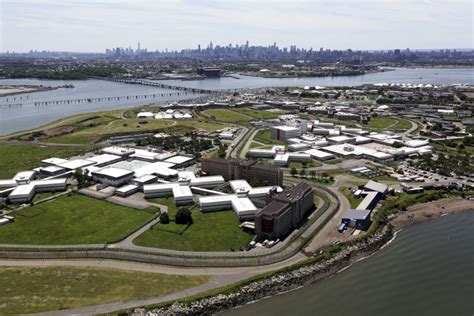 Doj Finds Deep Seated Culture Of Violence At Rikers Island