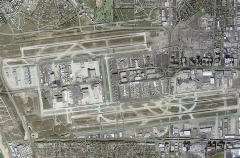 Video Gunshots At Los Angeles Airport Terminal 3 Evacuated After