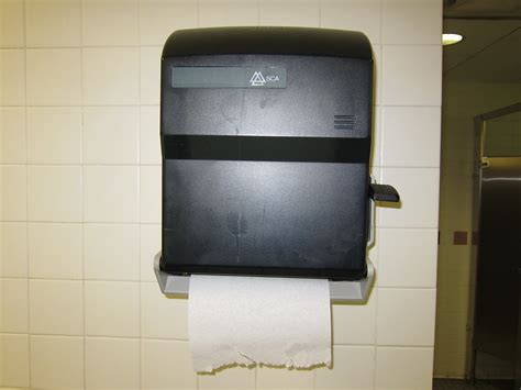 Sca Paper Towel Dispenser Paper Deployed Seen In Jfk Air Flickr