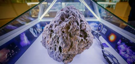 Челябинский метеорит упал 10 лет назад а 999 его остатков так и не