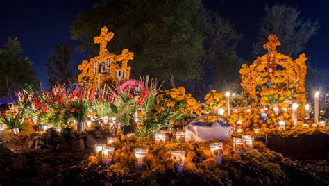 Noche De Muertos Tradición Viva En Michoacán Mexico Travel Channel