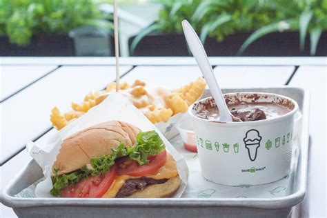 Shake Shack Iconic Burger Chain From New York Lands At Central Hong