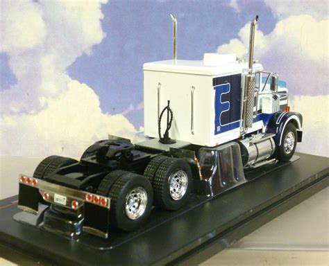 Ixo Diecast 143 1980 Marmon Chdt Trucktractorcab In White And Blue