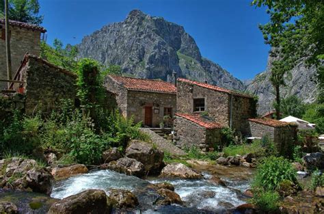 Dos Lugares Imprescindibles Que Visitar En Asturias Los Lagos De