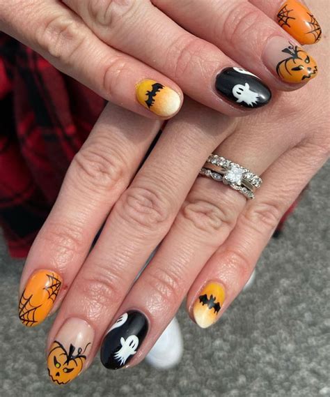 40 Cute Halloween Nail Designs Black And Orange Nails I Take You