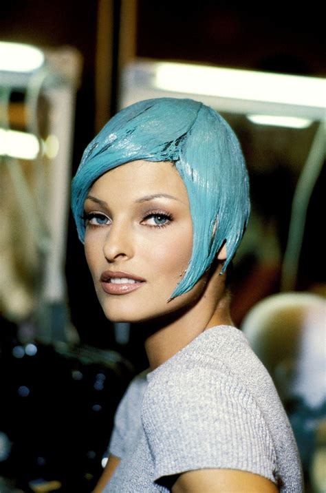 20 Of Linda Evangelistas Greatest Beauty Moments British Vogue
