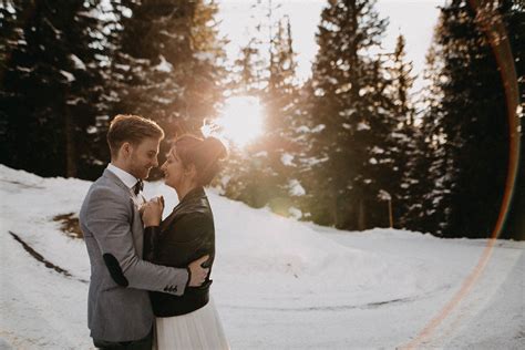 Weitere ideen zu braut, brautkleid, hochzeitskleid. Brautkleid Winter Berge und Romantik - ein verliebtes Paar ...