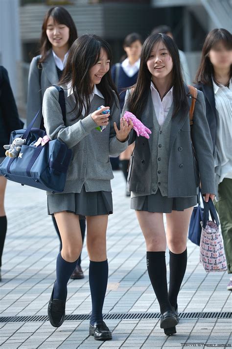 Gratuit Pornhub Busty Asian College Japanese Schoolgirl In Uniform