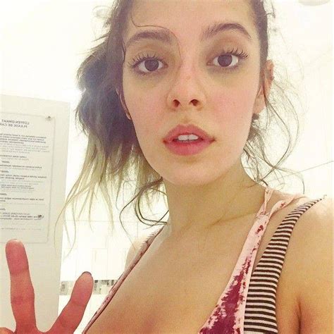 Babası arap, annesi azeri asıllıdır. Selin Şekerci Kimdir? Kaç Yaşında ve Nereli