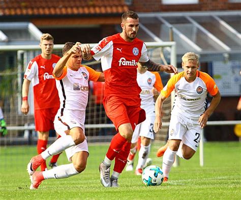 Alle infos zum verein holstein kiel ⬢ kader, termine, spielplan, historie ⬢ wettbewerbe: Holstein Kiel - FC Shakhtar Donetsk - Kieler ...