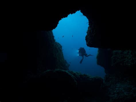20 Stunning Photos Of Underwater Caves Around The World Business Insider