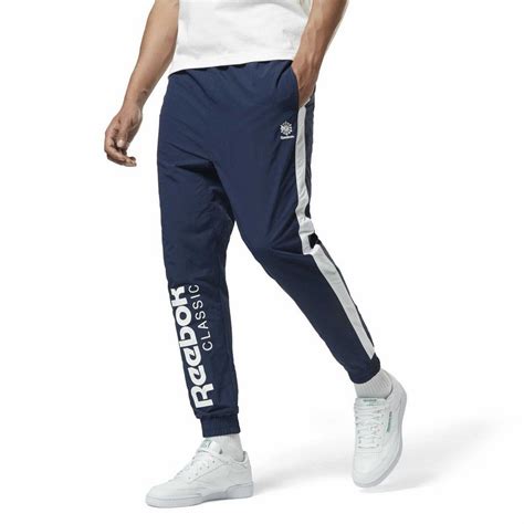 Explore the latest selection of reebok pants today. Reebok Classic Sporthose »Classics Track Pants« | OTTO