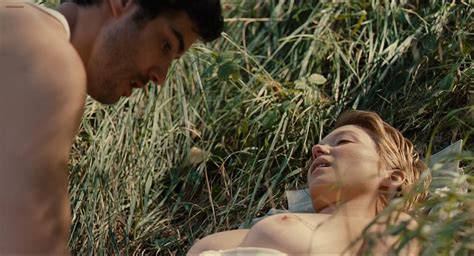 Léa Seydoux nude full frontal bush and sex Grand Central hd p