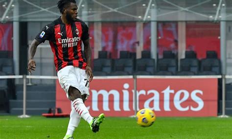 Kessiè glaciale e decisivo, romagnoli provvidenziale/ le pagelle. Verso Roma-Milan: sfida nella sfida anche su rigore ...