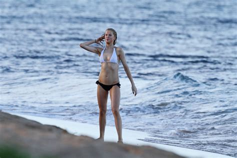 Ireland Baldwin In Bikinis On The Beach In Maui Hawtcelebs