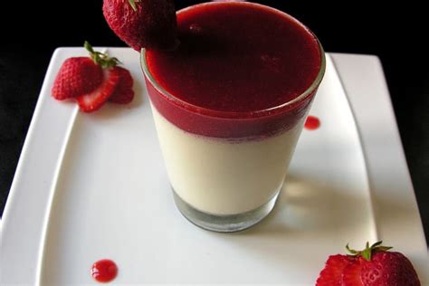Recette de Panna cotta aux fraises