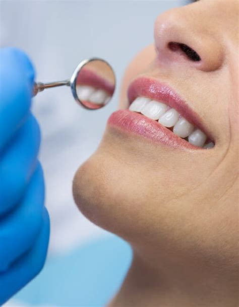 Get Expert Gum Disease Treatment In Findlay Bateson Dentistry