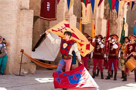 Tournée Ungherese Per Gli Sbandieratori Dei Rioni Di Cori Eventi E Fiere