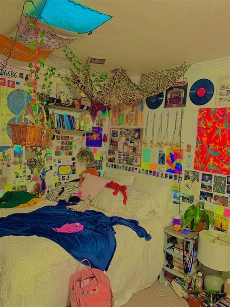 See more ideas about aesthetic bedroom, room inspo, aesthetic room decor. pinterest-juleslovessosa in 2020 | Room inspo, Room ...