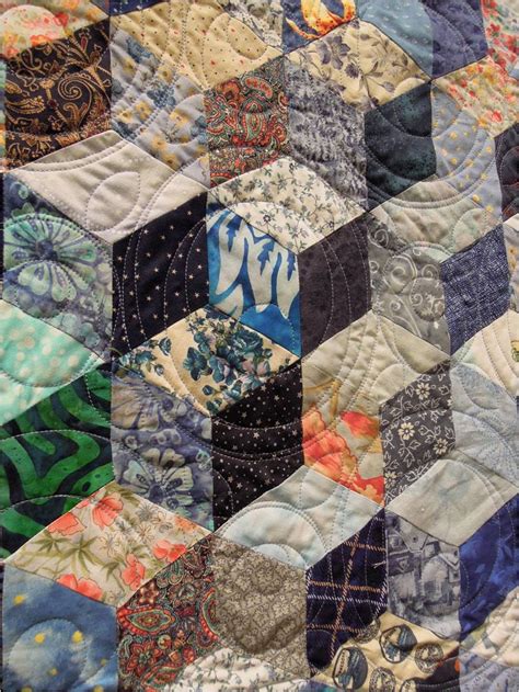 Quilt Inspiration: Quilts of illusion: tumbling blocks