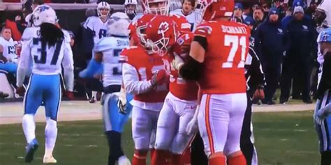 Travis Kelce couldn't even stand up after scary hit in Wild Card game