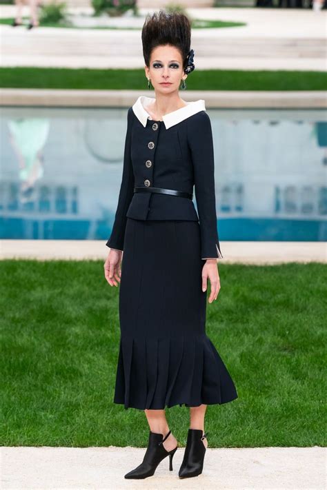 Chanel Spring 2019 Couture Collection Runway Looks Beauty Models