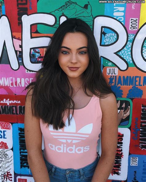 Ava Allan No Source Sexy Posing Hot Babe Beautiful Celebrity Famous And Nude
