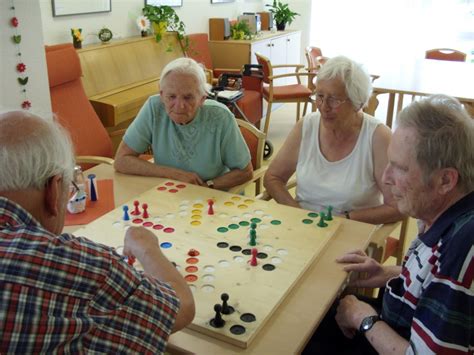 Willkommen im «haus am brunnen». Evangelischer Diakonieverein Sindelfingen e.V ...