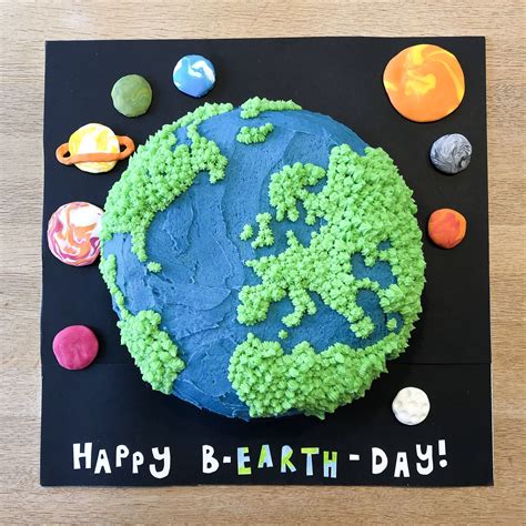 Illussion Planet Design Cake