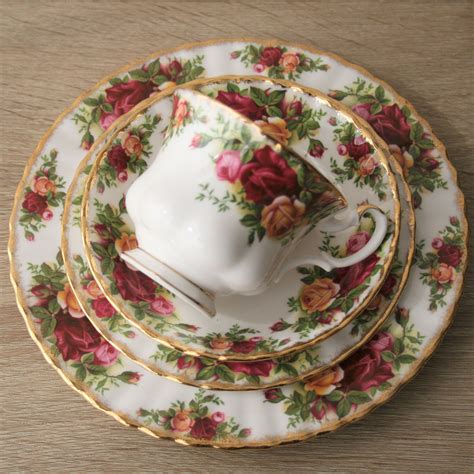 Royal Albert Old Country Roses Quad Teacup Saucer Tea Etsy Uk Tea Plates Tea Cups Tea Cups