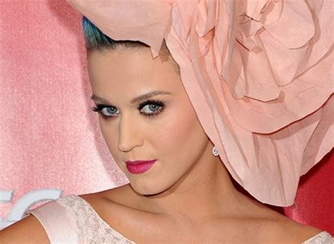 Katy Perry icône pop et Reine de Twitter Madame Figaro