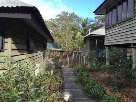 There is four wheel drive and boardwalk access to the beach. Fraser Island Retreat - Main Gallery | Fraser Island ...