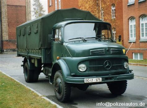 Polizeiautos De Mercedes Benz L 911