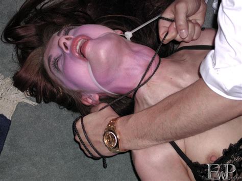 Strangled Doovi Hot Sex Picture