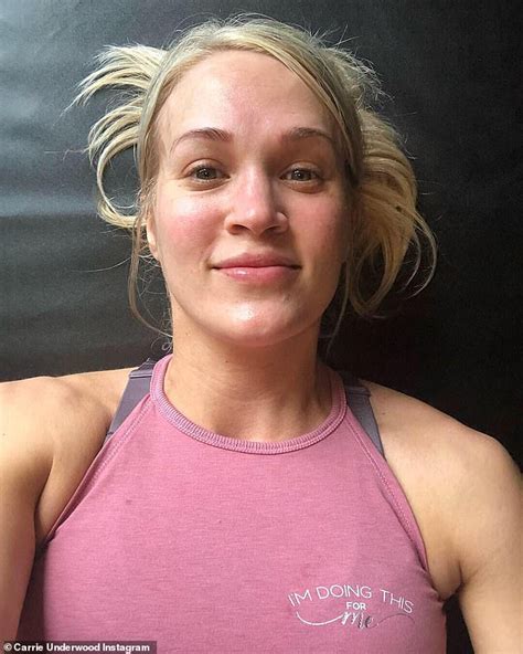 Carrie Underwood Shares Makeup Free Selfie After Sharing How Shes