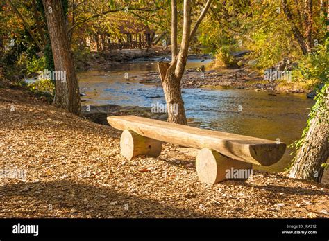 Creekside Picnic Hi Res Stock Photography And Images Alamy